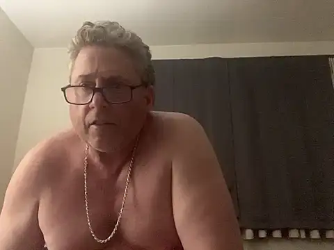 iwantutocum1X online show from 02-25-26, 10:04