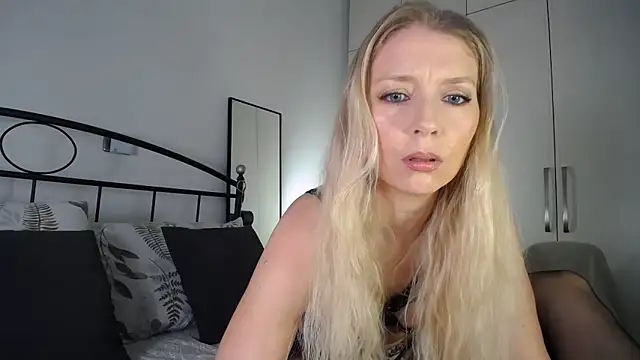 Miki87 online show from 06-08-26, 08:42