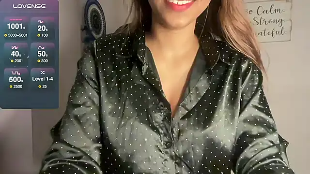 Snapshot of Queen_Sakhi chatting on 12-22-24, 04:38 Queen Sakhi online show from 12-22-24, 04:38