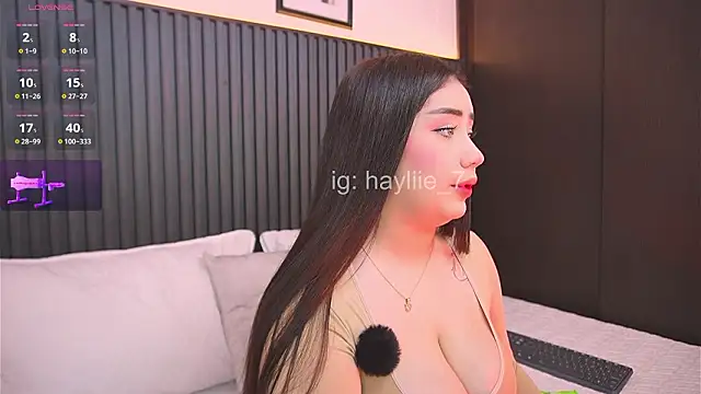 haylie  online show from 03-12-26, 06:28