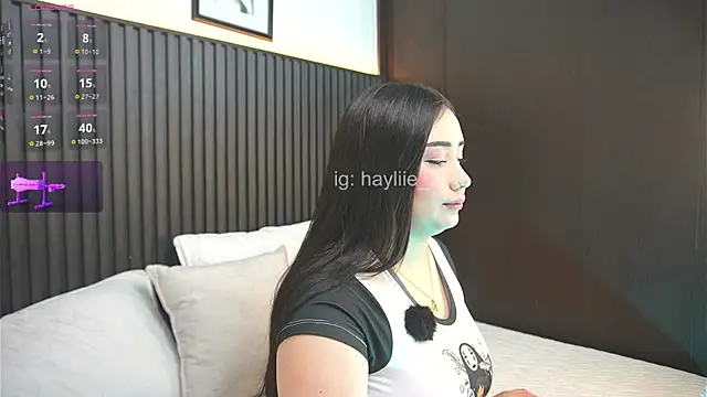 Snapshot of haylie_ chatting on 06-17-26, 06:24 haylie online show from 06-17-26, 06:24