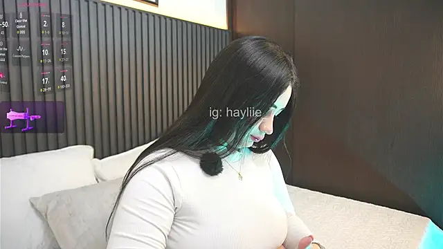 haylie  online show from 06-05-26, 06:07