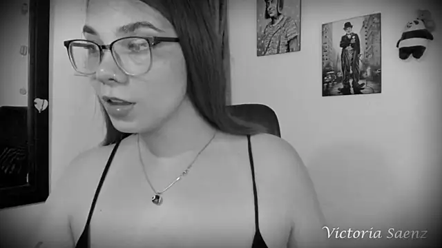 victoriaasaenz  online show from 02-13-25, 12:57