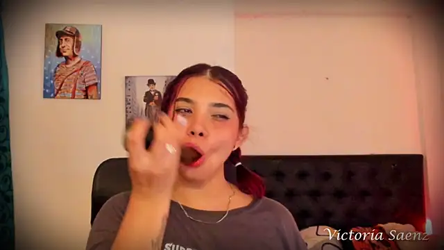 victoriaasaenz  online show from 03-20-25, 03:45