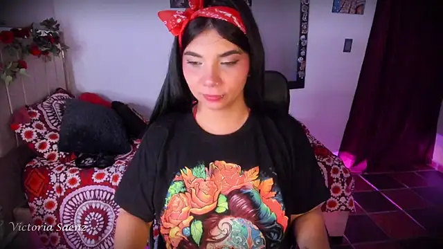 victoriaasaenz  online show from 06-04-26, 12:48