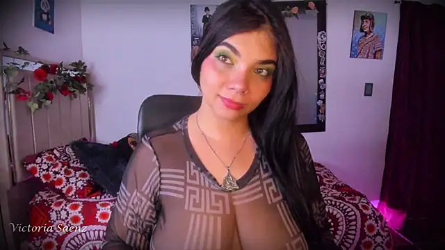 victoriaasaenz  online show from 06-05-26, 12:48