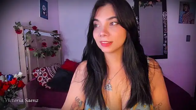 victoriaasaenz  online show from 06-18-26, 12:53