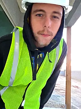 Snapshot of stonerkid578 chatting on 10-22-25, 01:32 stonerkid578 online show from 10-22-25, 01:32