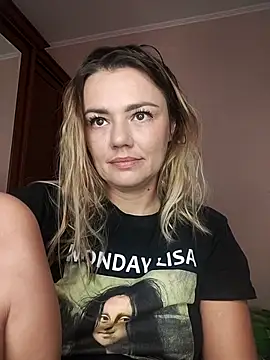 KrissSexi online show from 10-20-25, 05:20