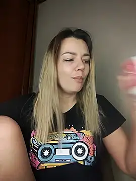 KrissSexi online show from 12-21-25, 01:52