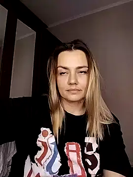 KrissSexi online show from 10-21-25, 12:37