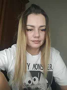 KrissSexi online show from 12-20-25, 01:30