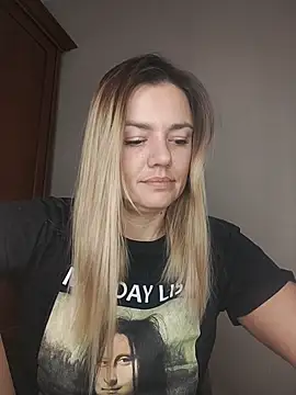 KrissSexi online show from 11-15-25, 06:23