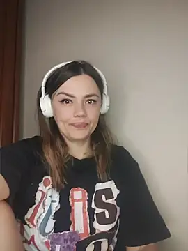 KrissSexi online show from 04-28-26, 03:49