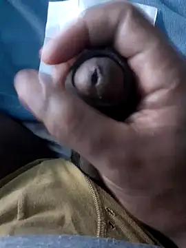 Snapshot of ManBlackhot chatting on 01-07-25, 01:46 ManBlackhot online show from 01-07-25, 01:46