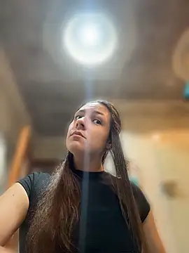 Bianca     online show from 04-12-26, 11:08