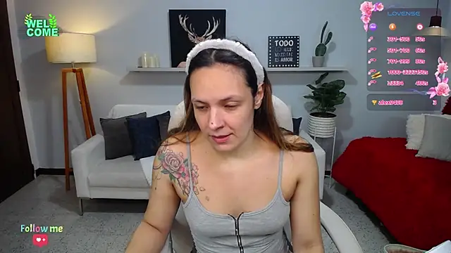 Bianca     online show from 10-12-25, 11:17