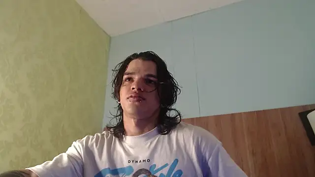 Snapshot of AlbertBernal69 chatting on 09-24-25, 03:13 AlbertBernal69 online show from 09-24-25, 03:13