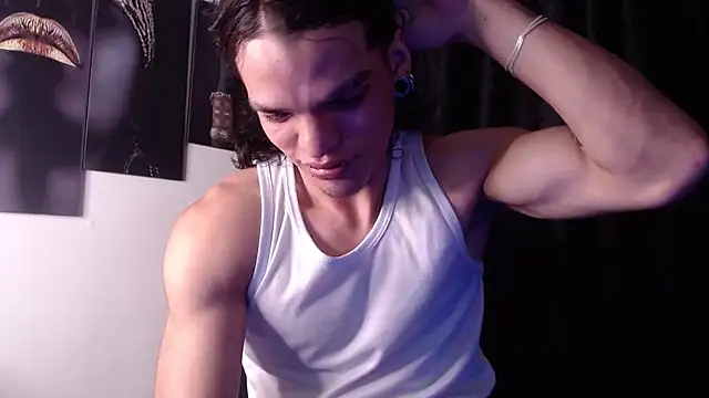 Snapshot of AlbertBernal69 chatting on 10-19-25, 03:42 AlbertBernal69 online show from 10-19-25, 03:42