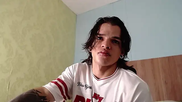 Snapshot of AlbertBernal69 chatting on 10-02-25, 02:59 AlbertBernal69 online show from 10-02-25, 02:59