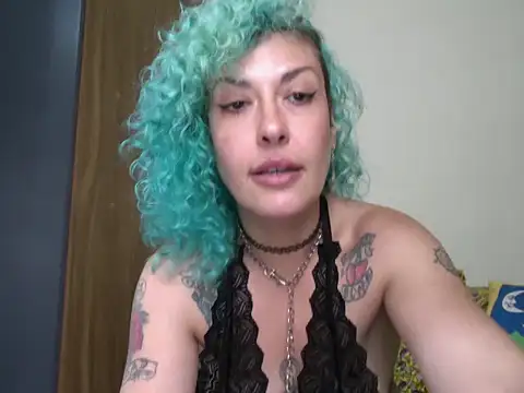 Snapshot of MariLouM chatting on 03-03-26, 05:31 MariLouM online show from 03-03-26, 05:31