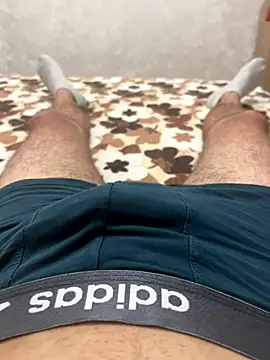 Snapshot of mihaixxx1 chatting on 11-19-25, 05:13 mihaixxx1 online show from 11-19-25, 05:13