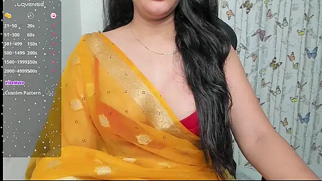 Snapshot of Sweet_Riya chatting on 10-12-25, 03:13 Sweet Riya online show from 10-12-25, 03:13
