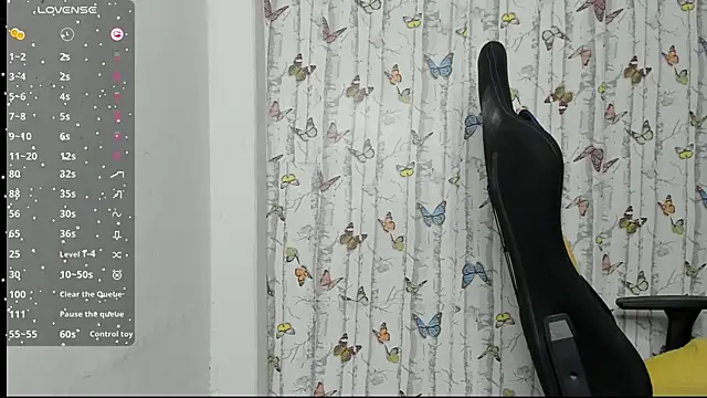 Snapshot of Sweet_Riya chatting on 10-06-25, 02:57 Sweet Riya online show from 10-06-25, 02:57