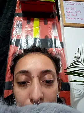 Snapshot of ORIANNA_BODMOD chatting on 01-06-26, 10:47 ORIANNA BODMOD online show from 01-06-26, 10:47