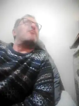 Snapshot of bestofyalcinturkey chatting on 01-26-25, 06:16 bestofyalcinturkey online show from 01-26-25, 06:16