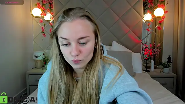 Barbie Lis online show from 11-29-25, 01:06