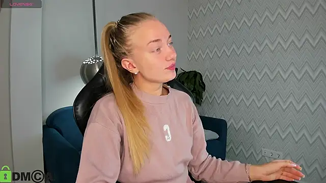 Barbie Lis online show from 09-11-25, 12:43