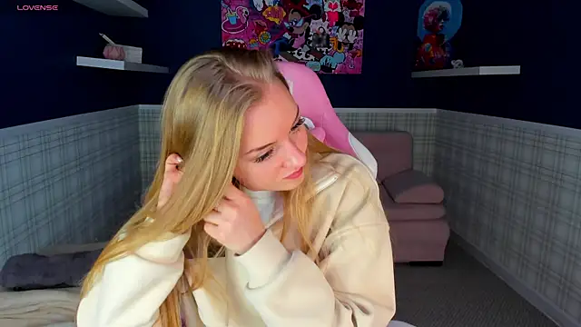 Barbie Lis online show from 11-30-25, 01:28