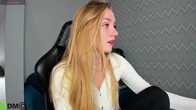 Barbie Lis online show from 10-20-25, 12:45