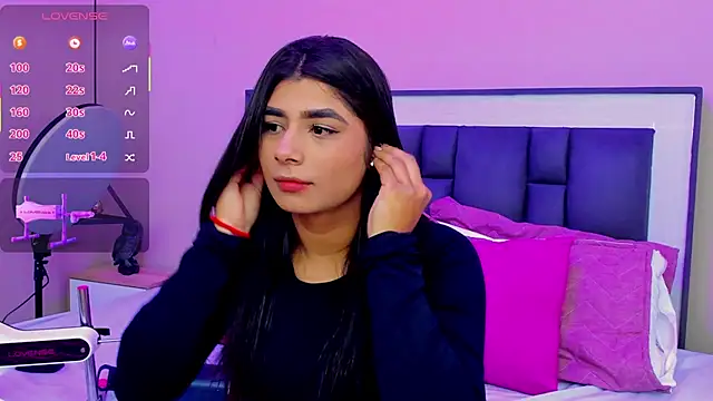 Snapshot of ZiaCalifa chatting on 09-22-25, 11:49 ZiaCalifa online show from 09-22-25, 11:49