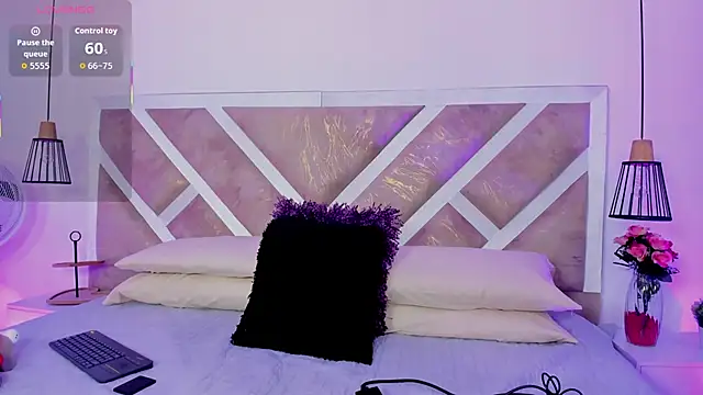 ZiaCalifa online show from 04-04-26, 11:17