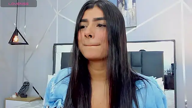 Snapshot of ZiaCalifa chatting on 03-06-25, 12:30 ZiaCalifa online show from 03-06-25, 12:30
