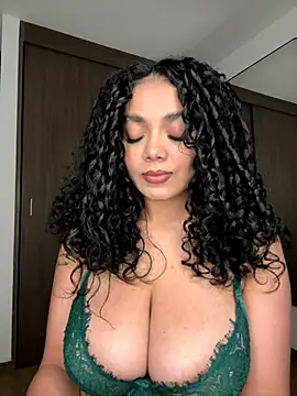 Mariecurl online show from 10-30-25, 04:33