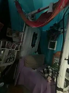 SummerBlueMoon online show from 05-18-26, 07:07