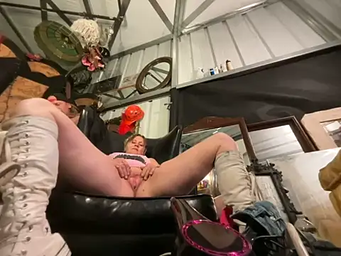 SummerBlueMoon online show from 10-30-25, 04:33