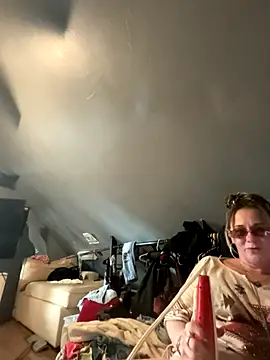 SummerBlueMoon online show from 11-11-25, 09:31