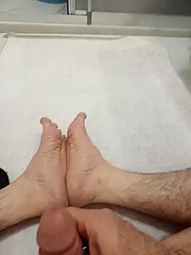 Hardapple01 online show from 03-20-26, 06:36