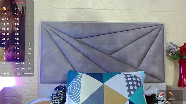 Esmeralda oikos online show from 11-19-25, 04:01