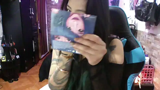 AngelaQueen  online show from 01-06-26, 05:39