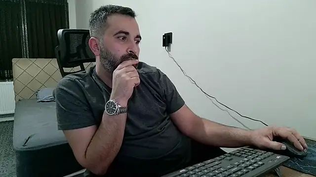 Snapshot of tgltplsr chatting on 02-04-26, 11:00 tgltplsr online show from 02-04-26, 11:00