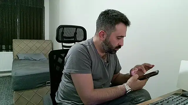 Snapshot of tgltplsr chatting on 02-12-26, 08:30 tgltplsr online show from 02-12-26, 08:30