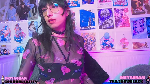 snowblack  online show from 03-21-25, 02:07