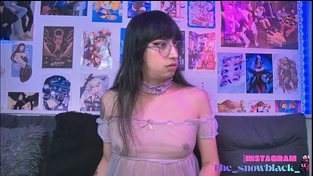 Snapshot of snowblack_ chatting on 02-13-26, 05:24 snowblack online show from 02-13-26, 05:24