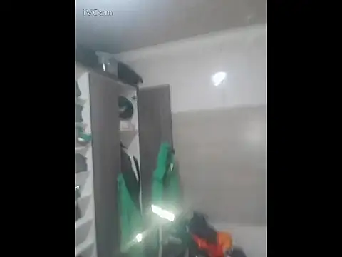 Snapshot of Stormward chatting on 12-22-25, 10:48 Stormward online show from 12-22-25, 10:48