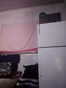 Snapshot of Stormward chatting on 03-25-26, 05:18 Stormward online show from 03-25-26, 05:18